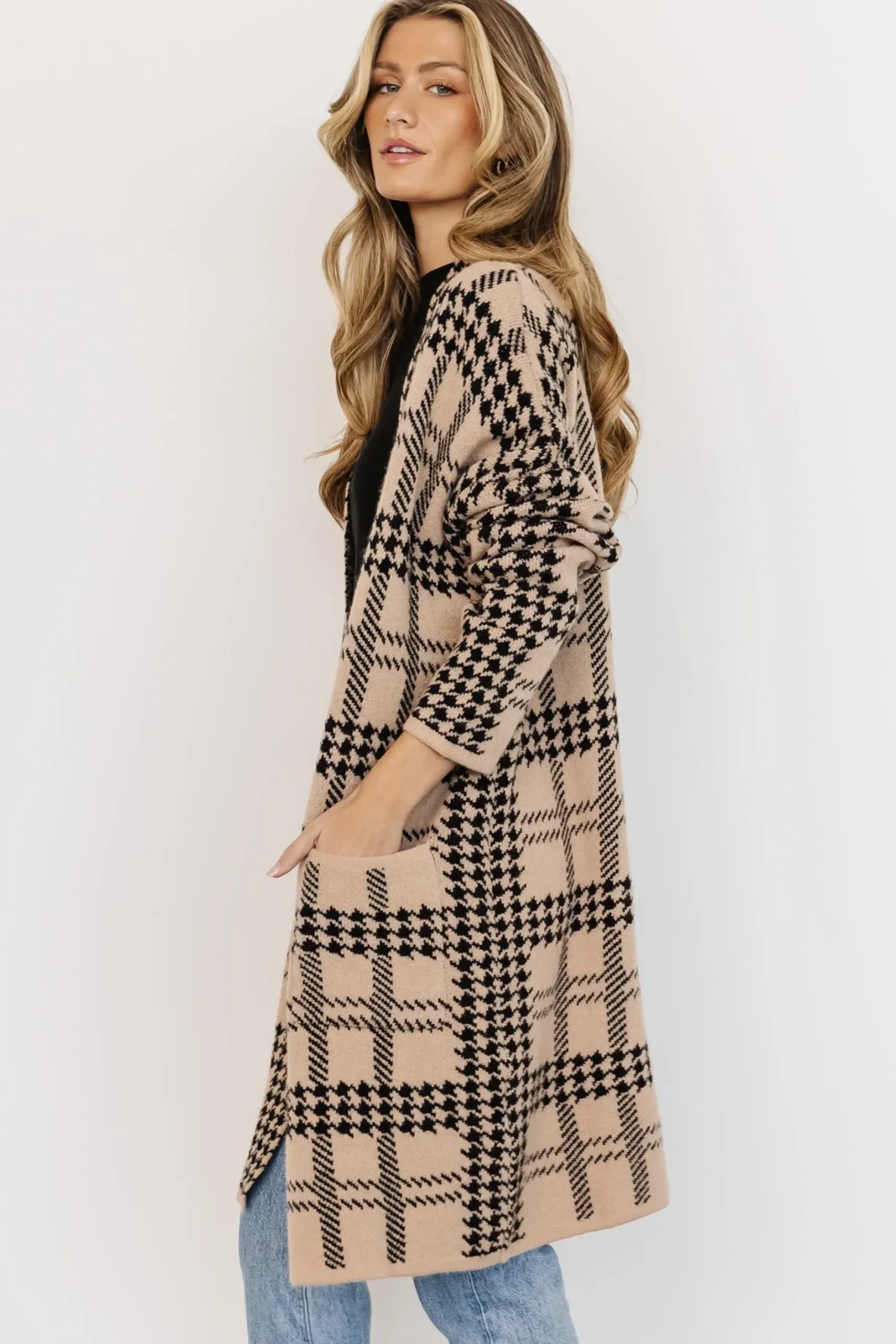 Baltic Born cardigans|Arvo Houndstooth Long Cardigan | Taupe + Black