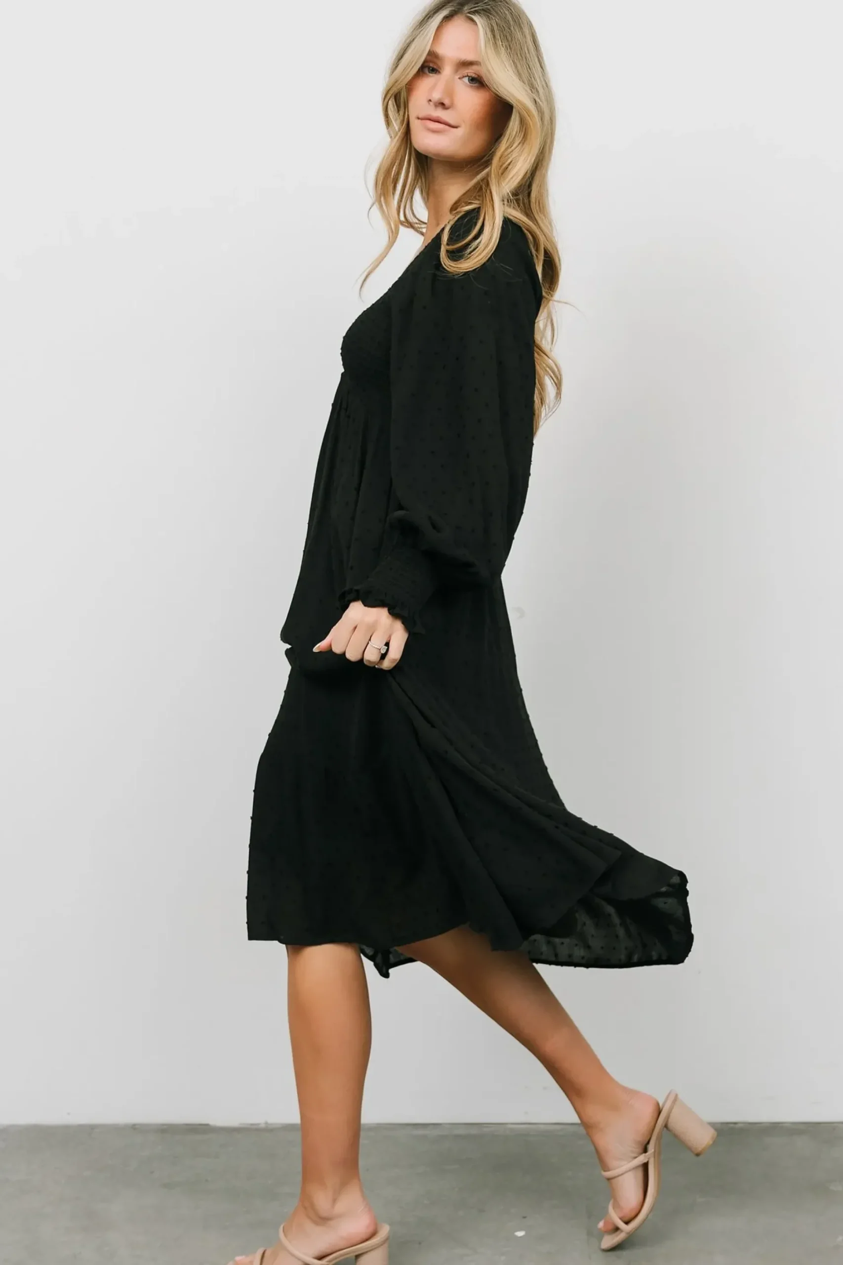 Baltic Born midi dresses|bump friendly|Lainey Smocked Dotted Midi Dress | Black