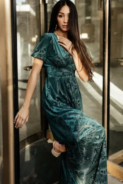 Baltic Born maxi dresses|EXTENDED SIZING|Leslie Velvet Maxi Dress | Emerald
