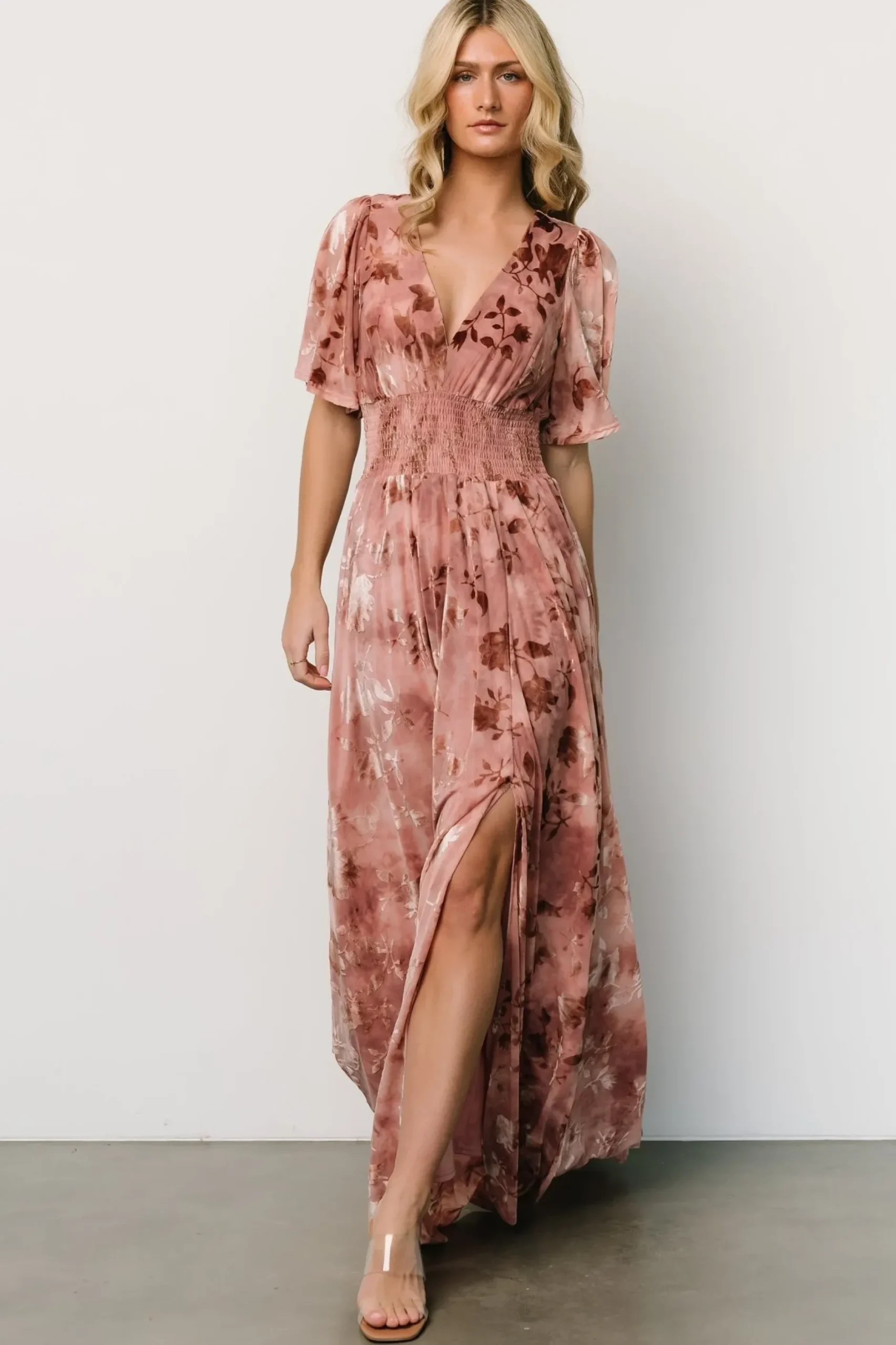 Baltic Born bump friendly|WINTER ESSENTIALS|Veronica Velvet Maxi Dress | Blush