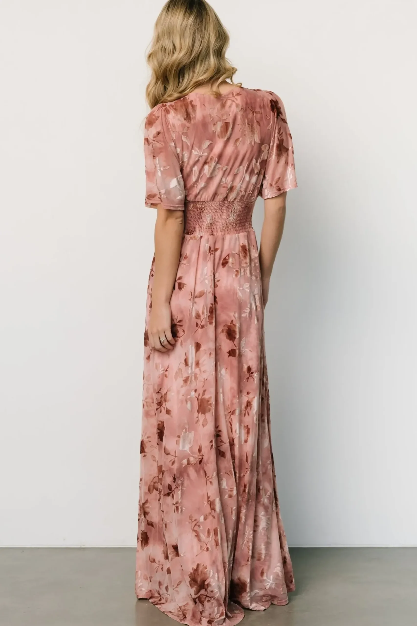 Baltic Born bump friendly|WINTER ESSENTIALS|Veronica Velvet Maxi Dress | Blush