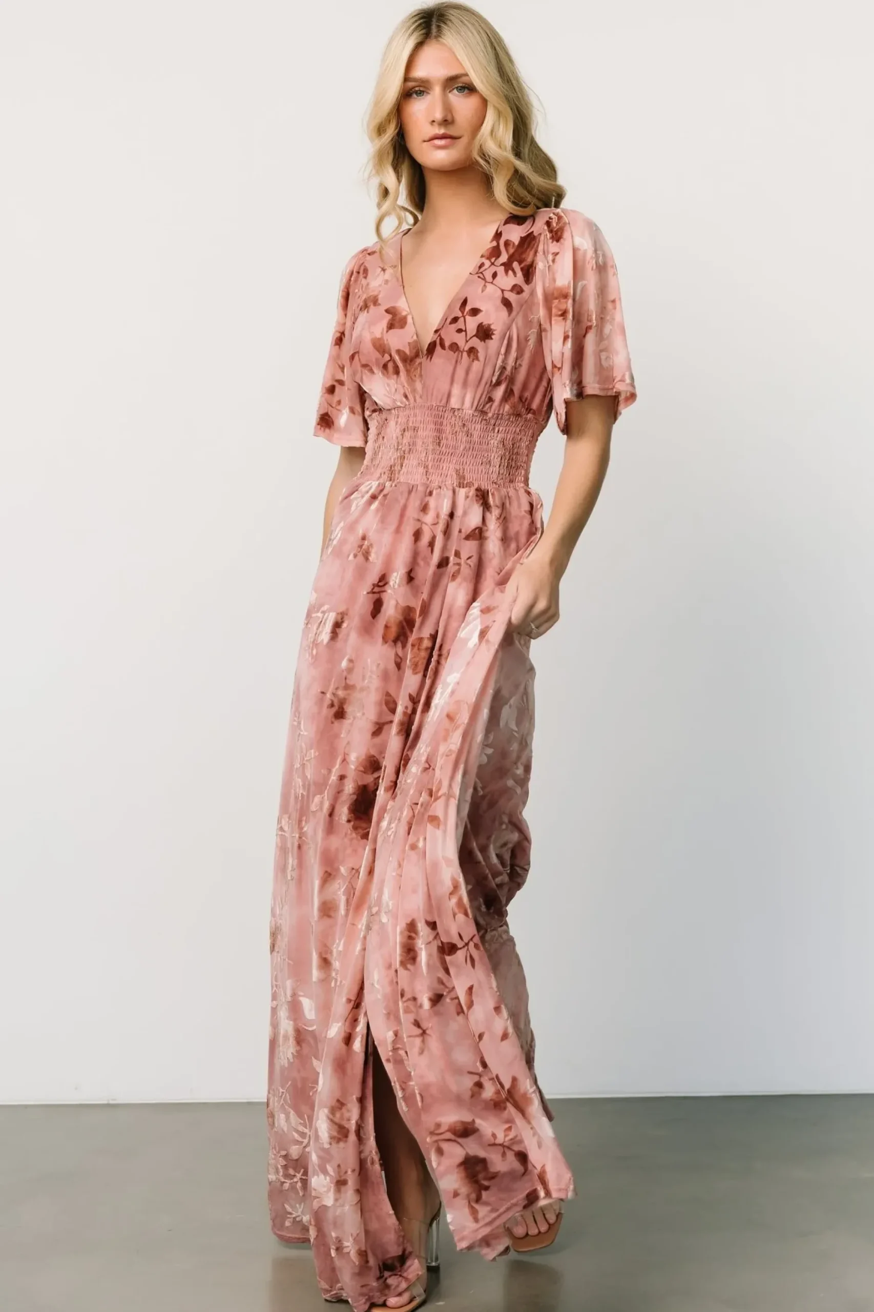 Baltic Born bump friendly|WINTER ESSENTIALS|Veronica Velvet Maxi Dress | Blush